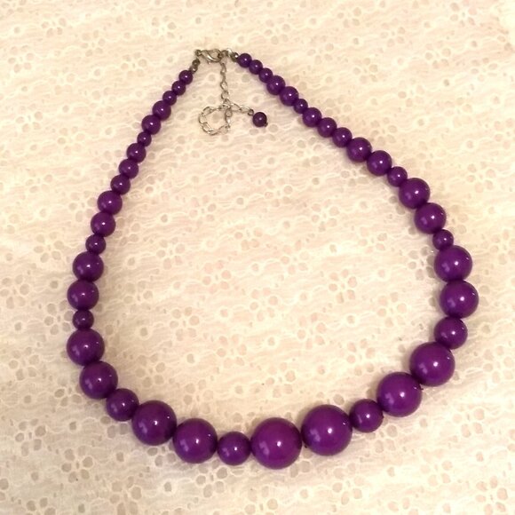 Vintage NEW Purple Beads Necklace Timeless VTG Jewelry - Picture 2 of 6